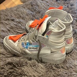 Off White high top sneakers sz 40